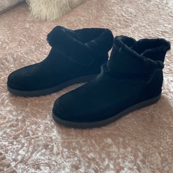 UGG Women’s Black Boots size 10 - Picture 13 of 13